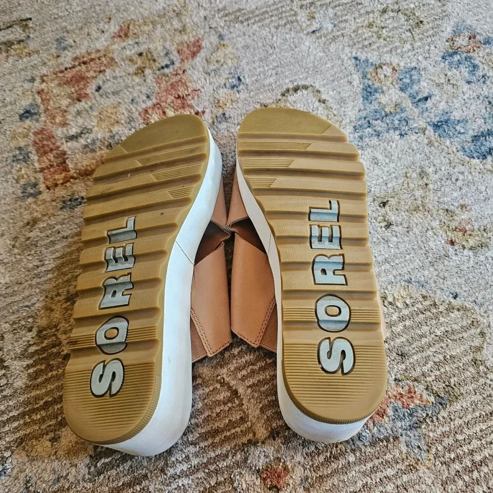Sorel tan leather